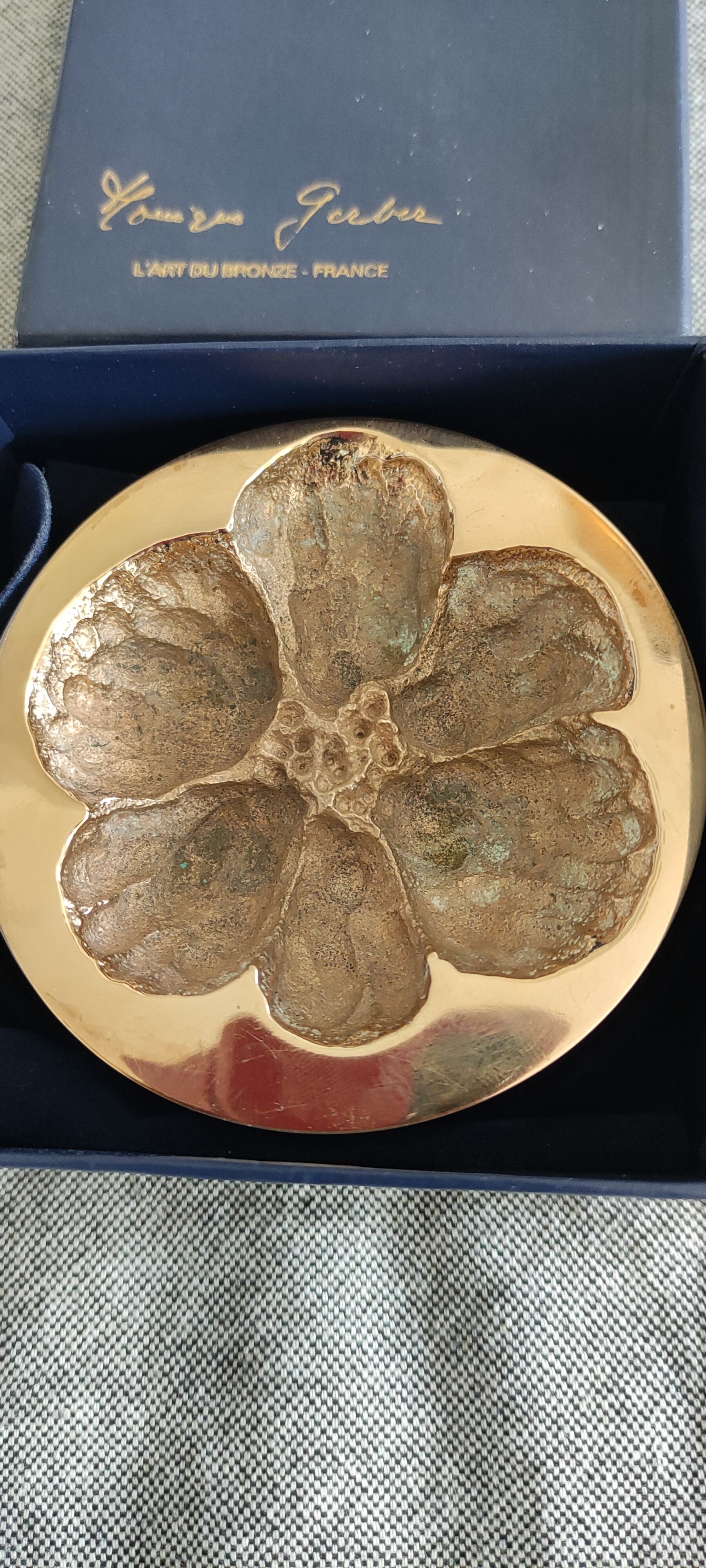 Dominic Gerber the art of bronze paper press