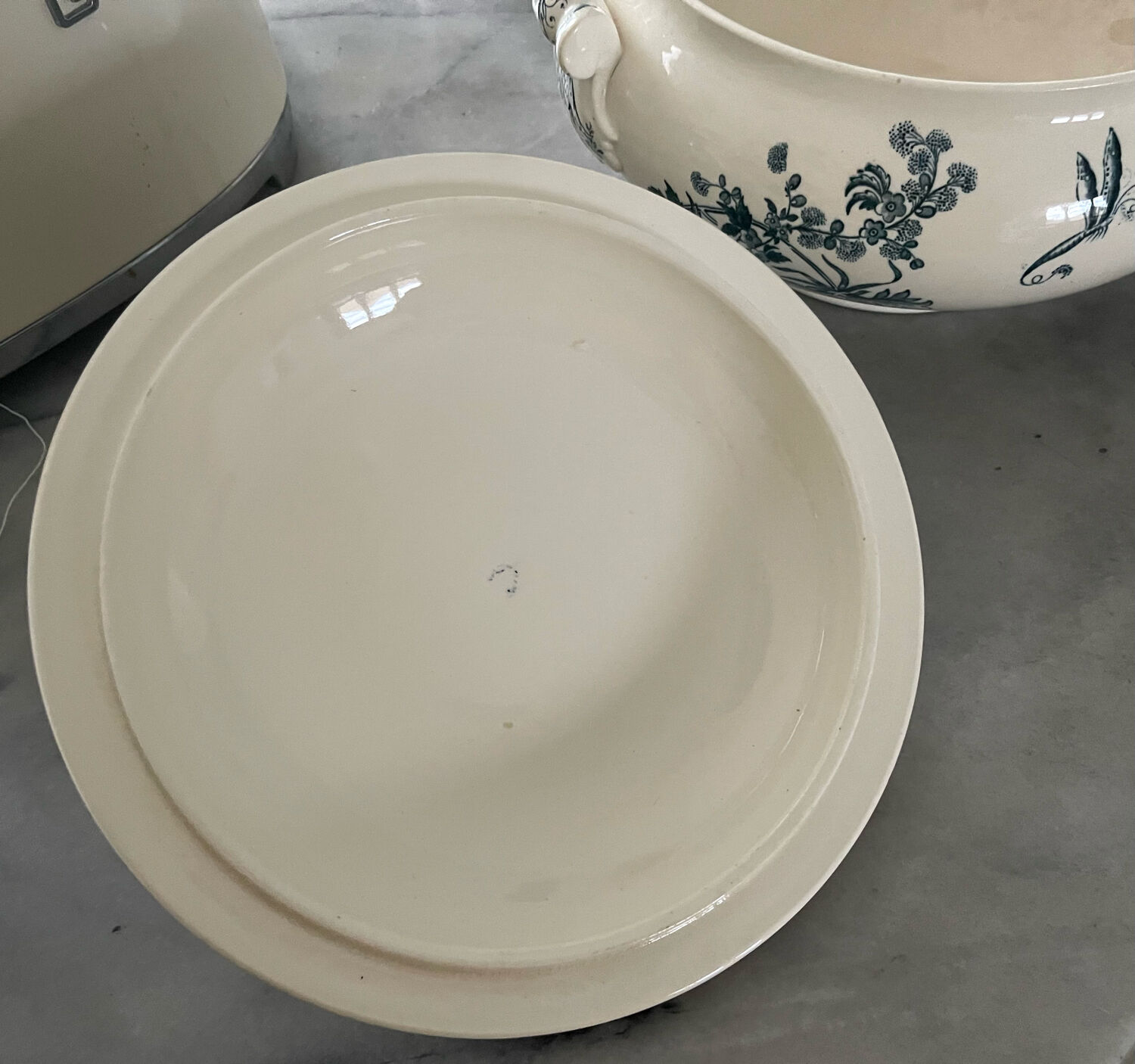 Longwy iron earth tureen