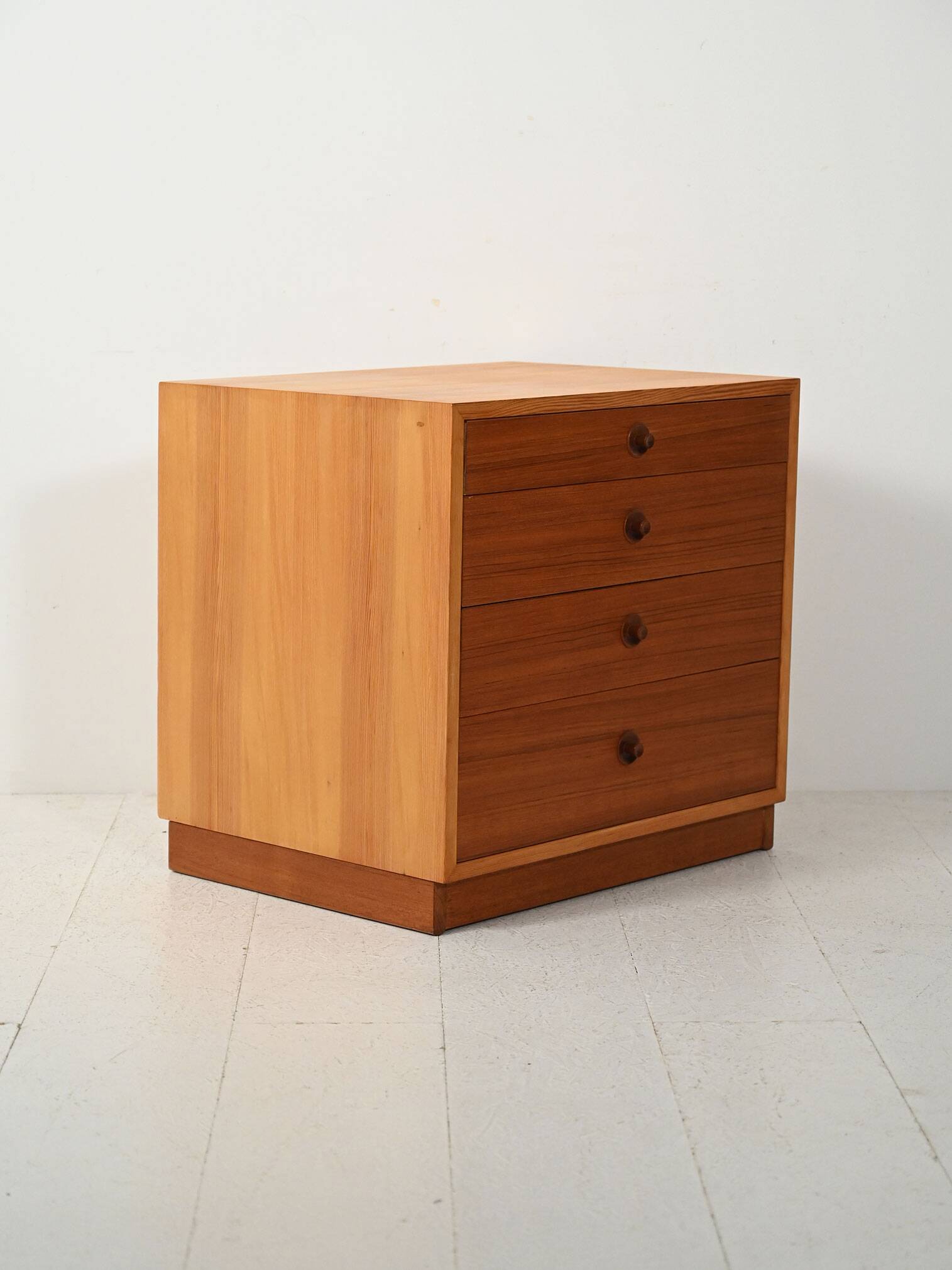 Commode en hêtre danois et teck par Børge Mogensen