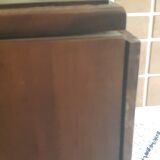Walnut chest of drawers