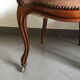 Paire de chaises médaillon style Louis Philippe en velours rose