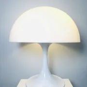 Lampe de table D-2128 par Raak Amsterdam, Pays-Bas, années 1970.