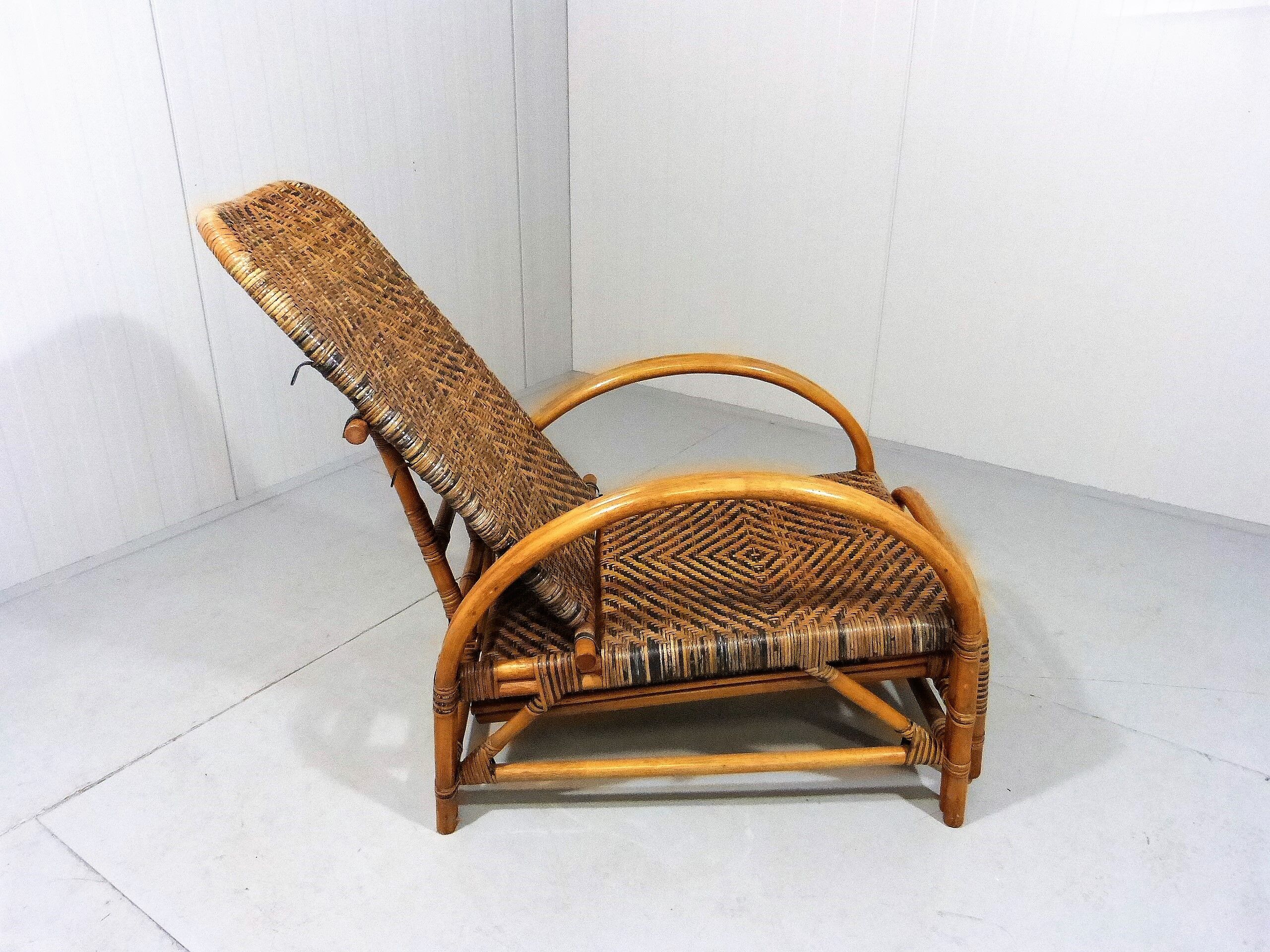 Chaise longue en rotin bicolore du milieu du siècle Années 1960