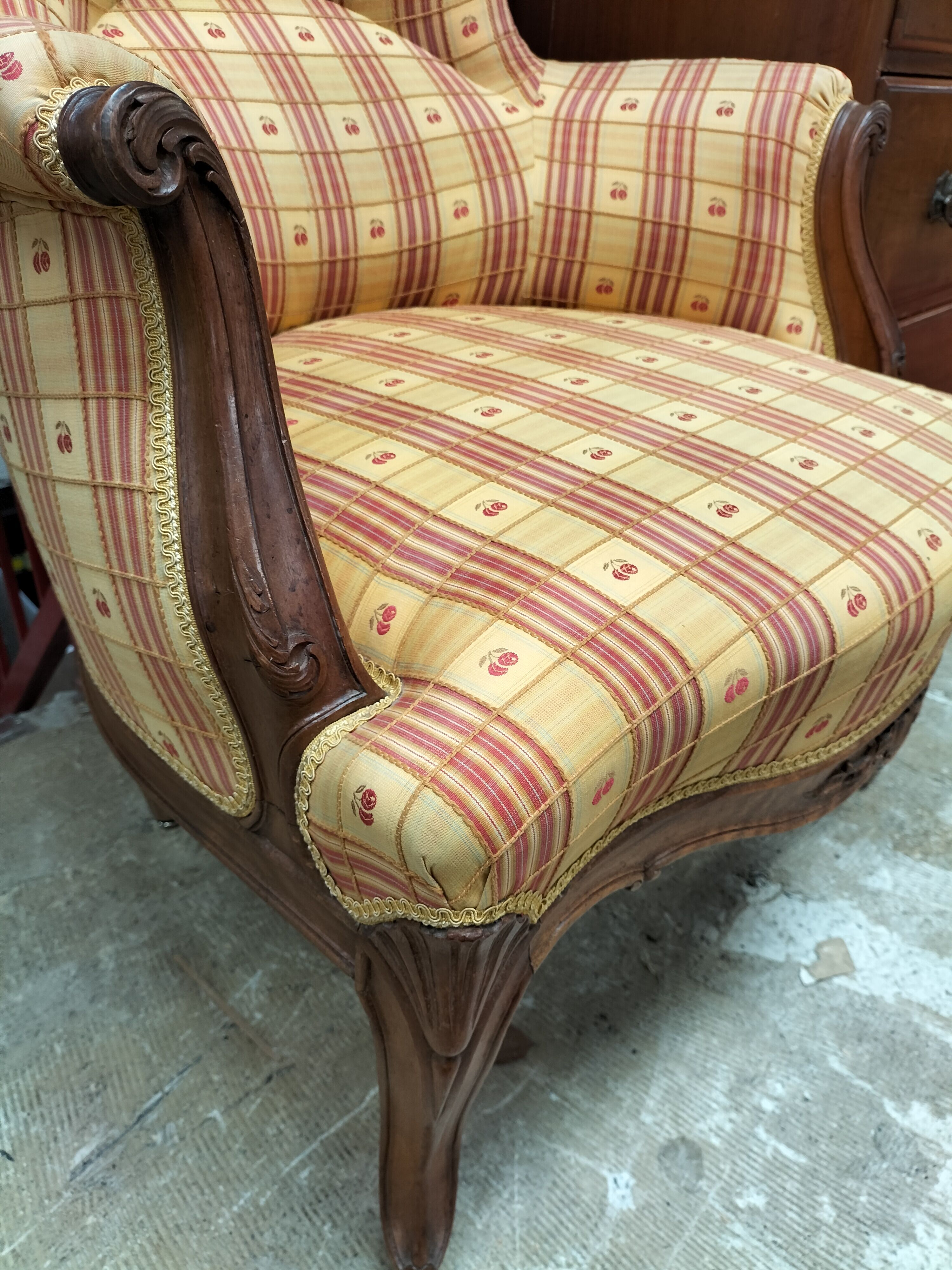 Fauteuil bergère style Louis XV
