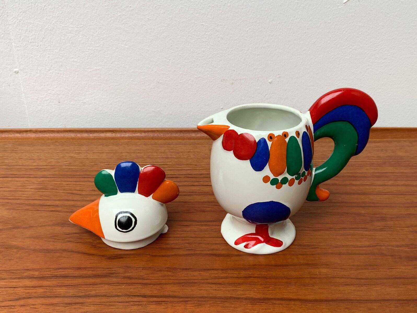 Vintage ceramic teapot or coffee pot chicken, 1970s.