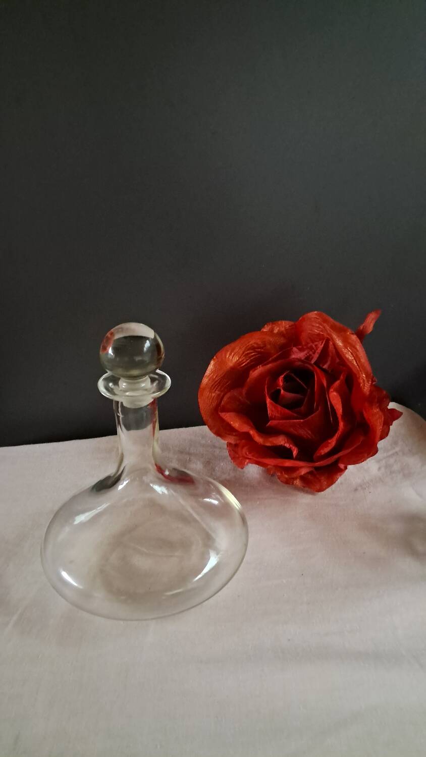 Wine carafe
