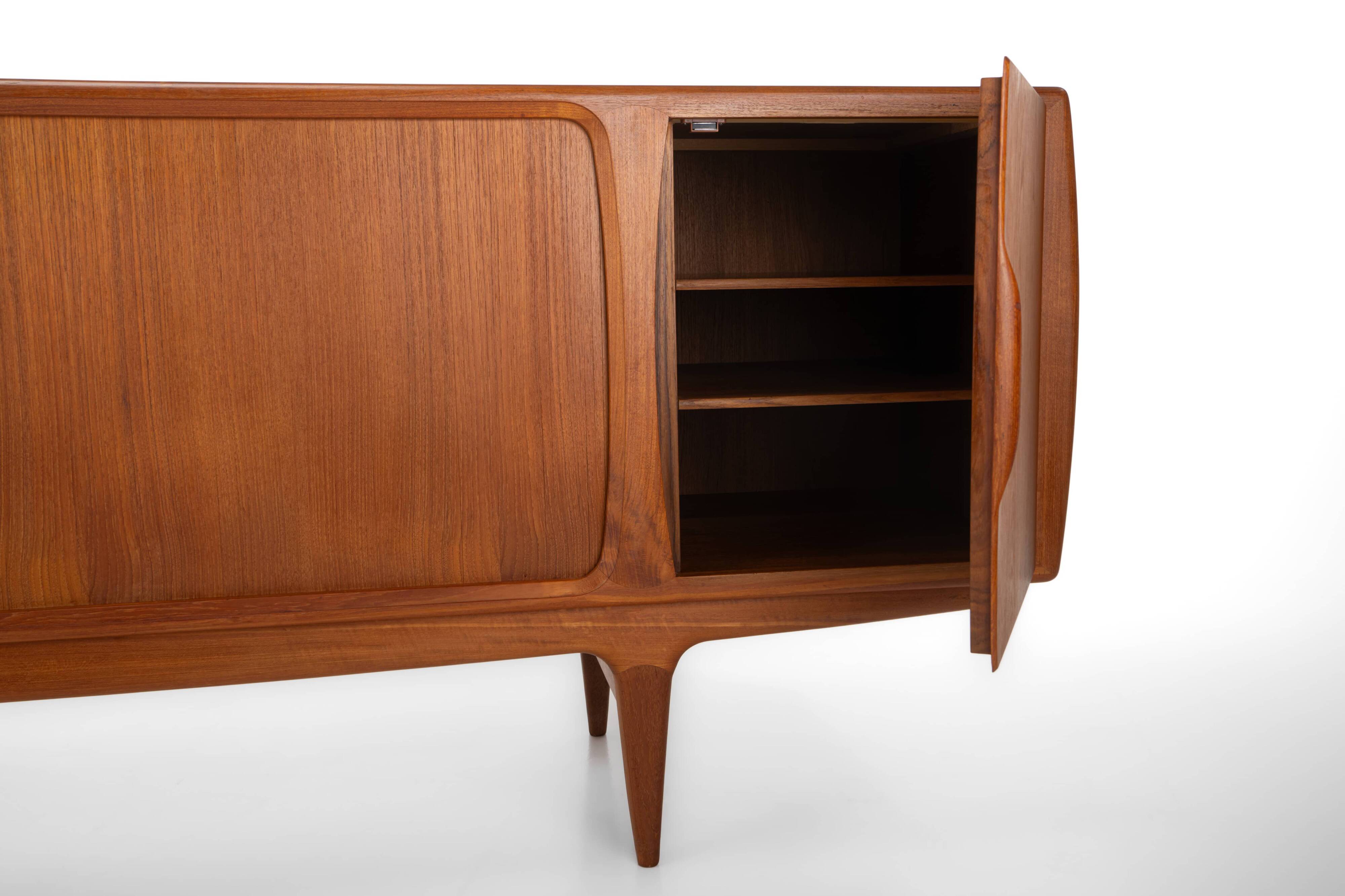 Scandinavian sideboard by Johannes Andersen for Uldum Møbelfarbik, Denmark 1960s