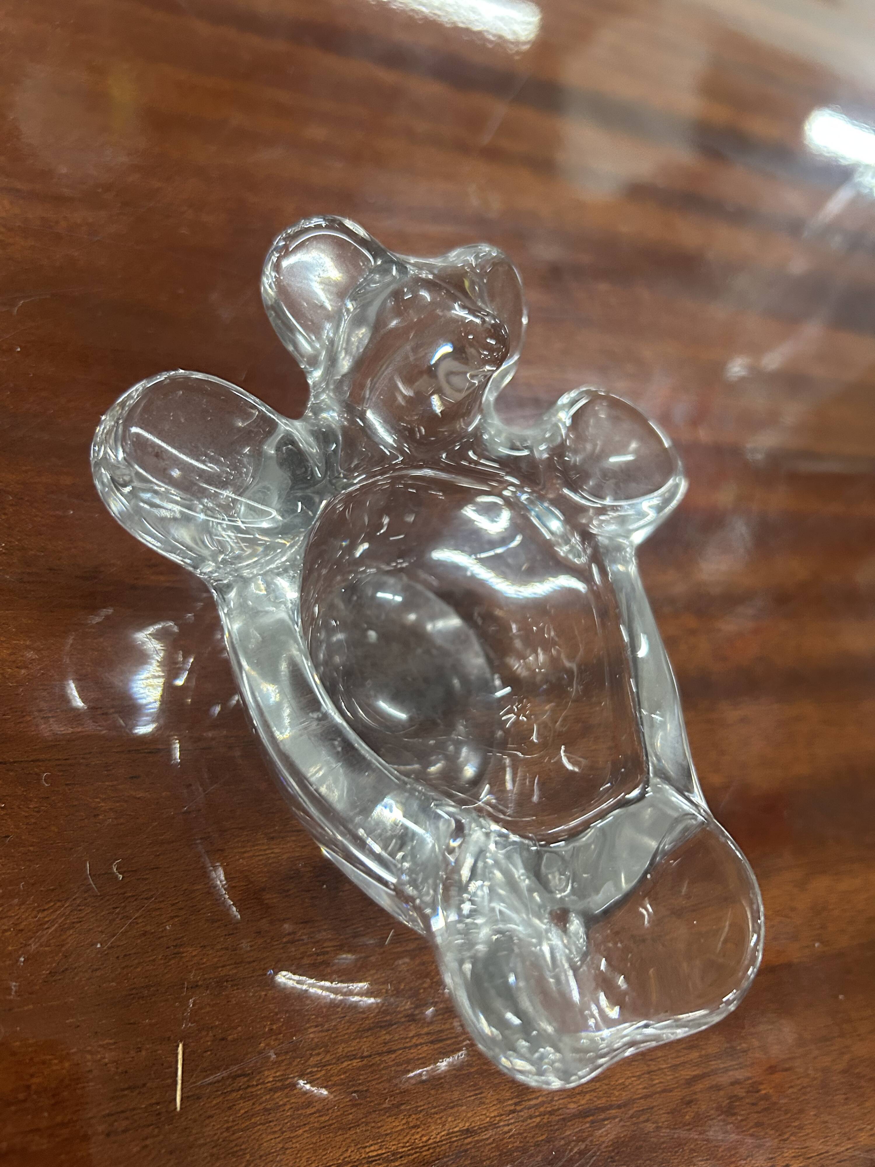 Vannes Le Châtel crystal bear ashtray
