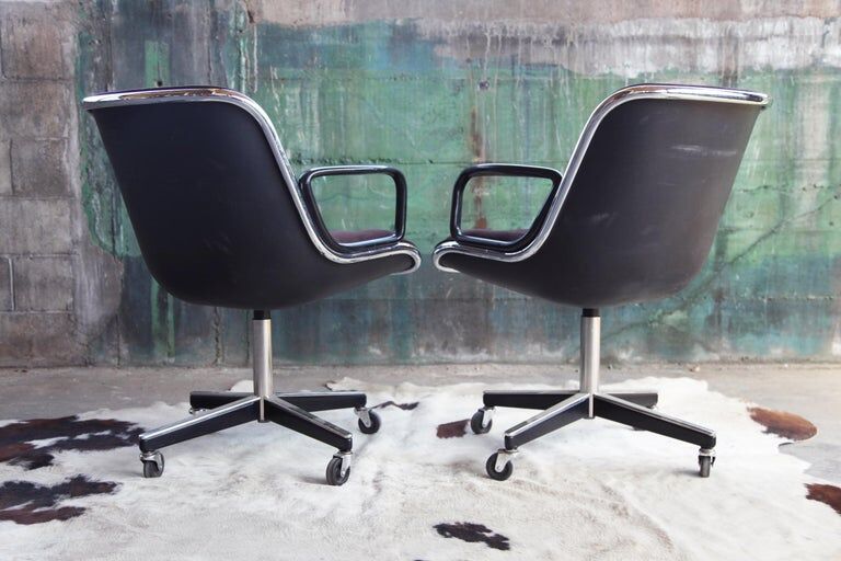 Knoll velvet executive office chair 1973