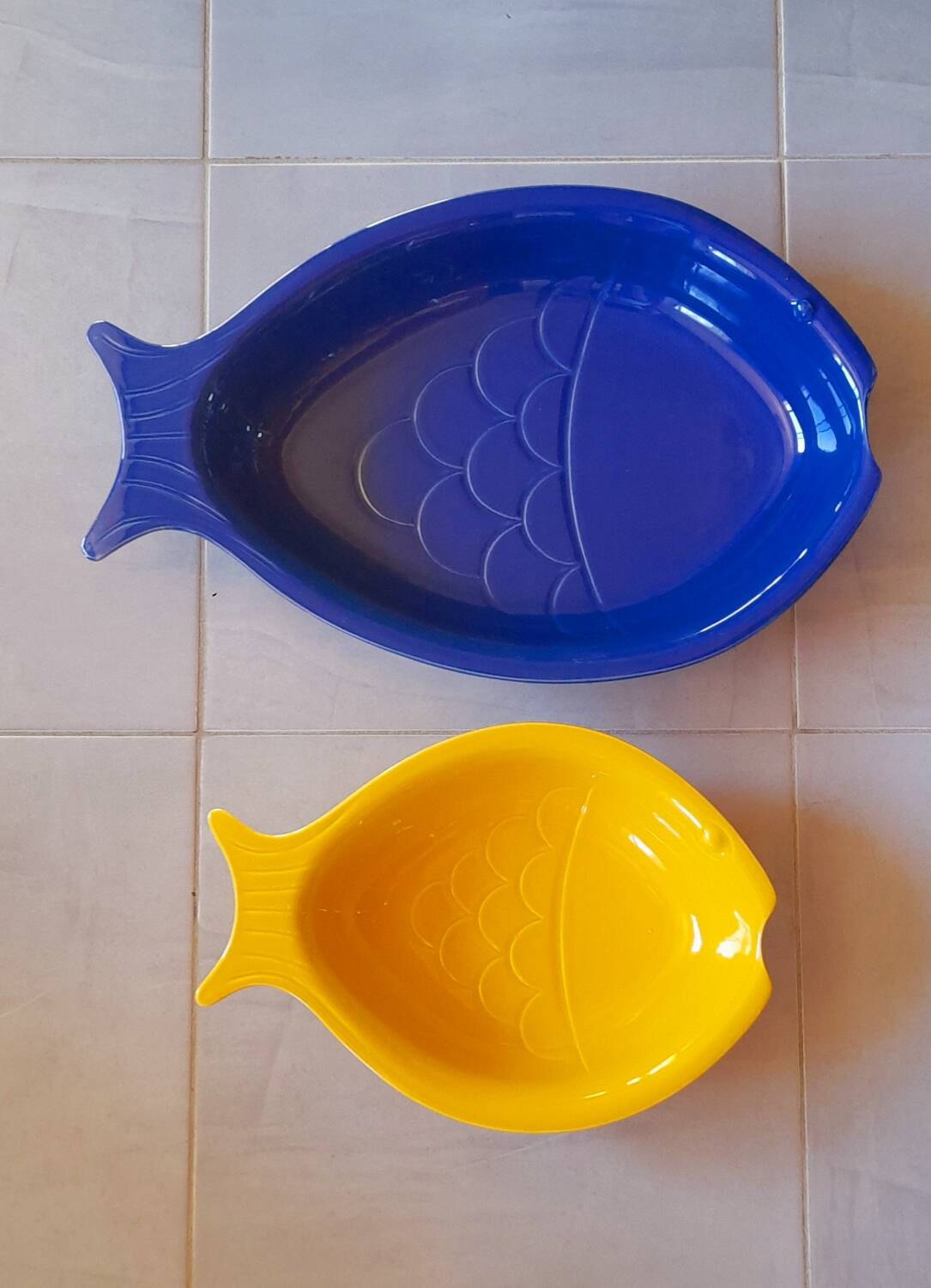 Large ceramic fish dish from Brittany