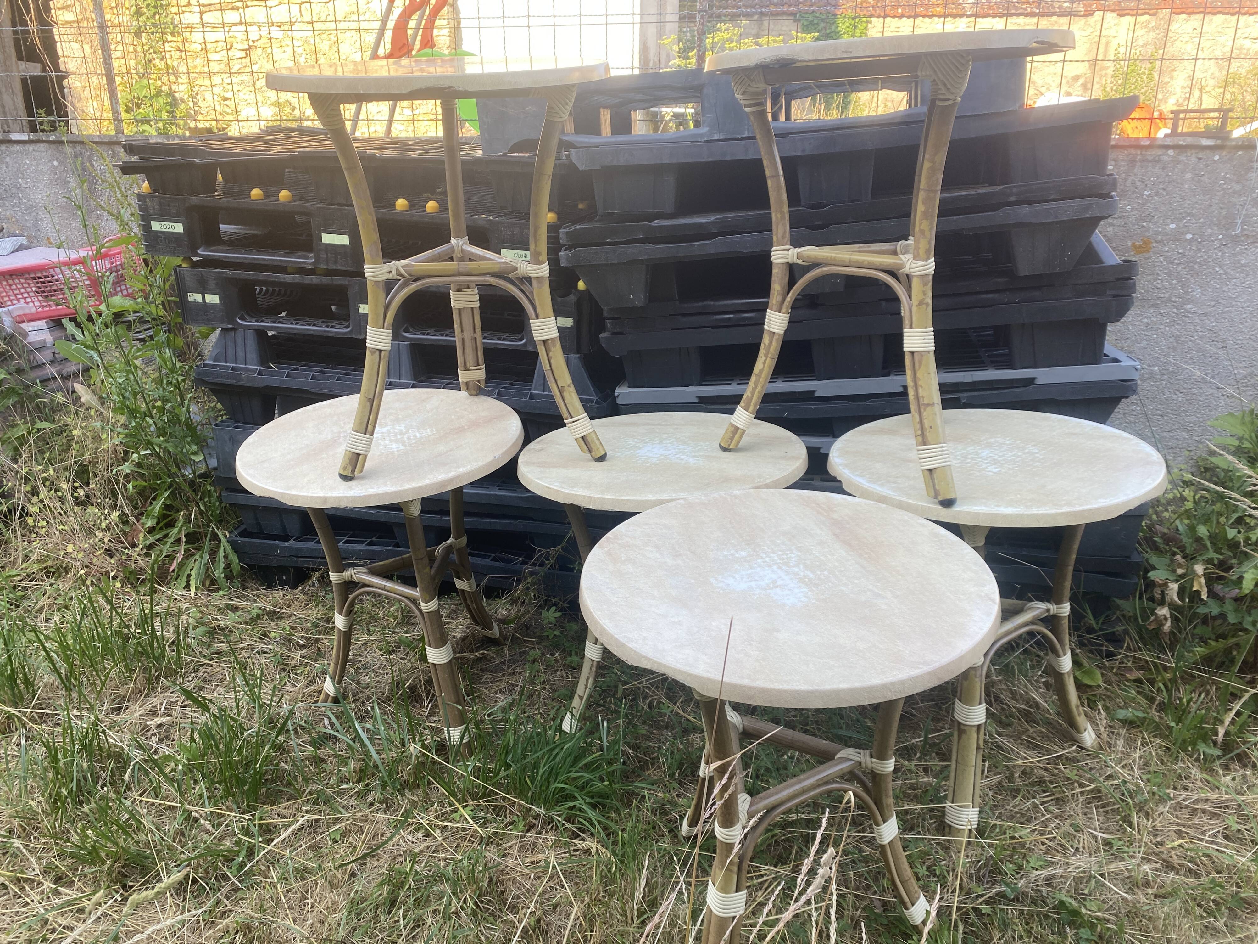 6 tables de bar