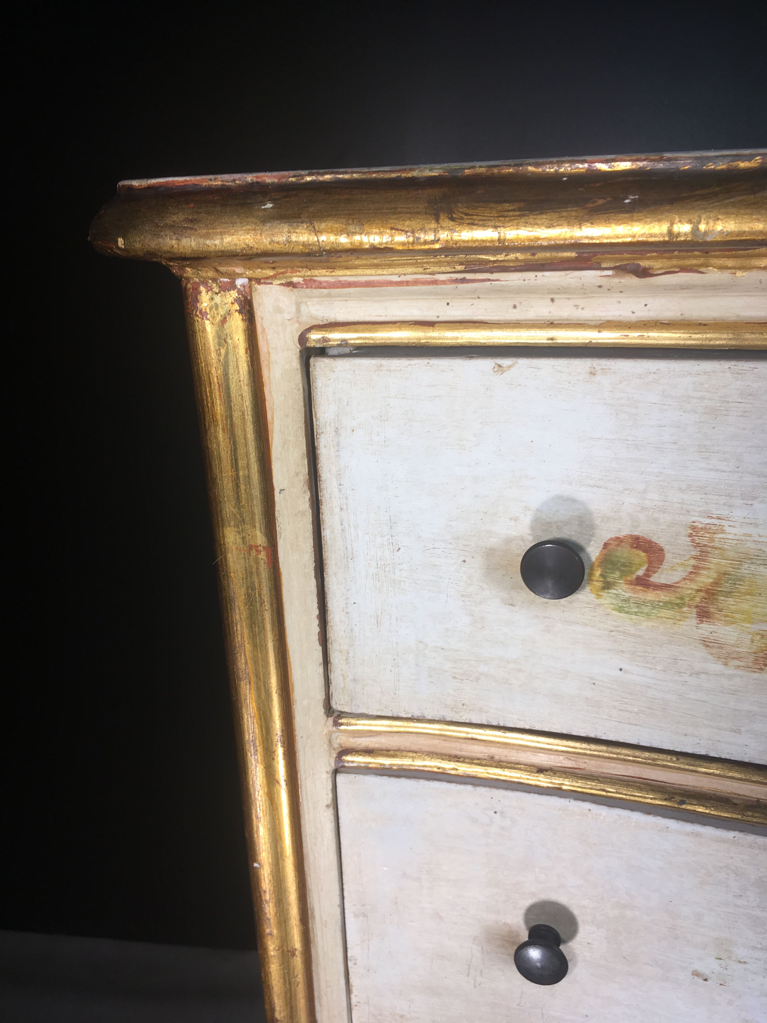 Skated dresser