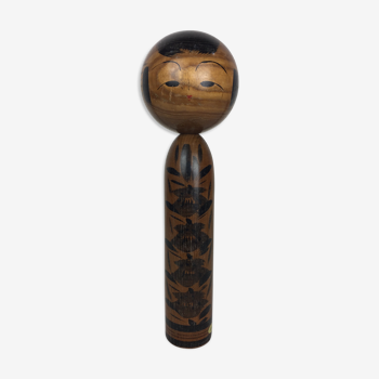 Kokeshi, poupée japonaise peinte à la main