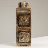 Royal Copenhagen. Petit vase en faïence à décor ethnique. Vers 1970