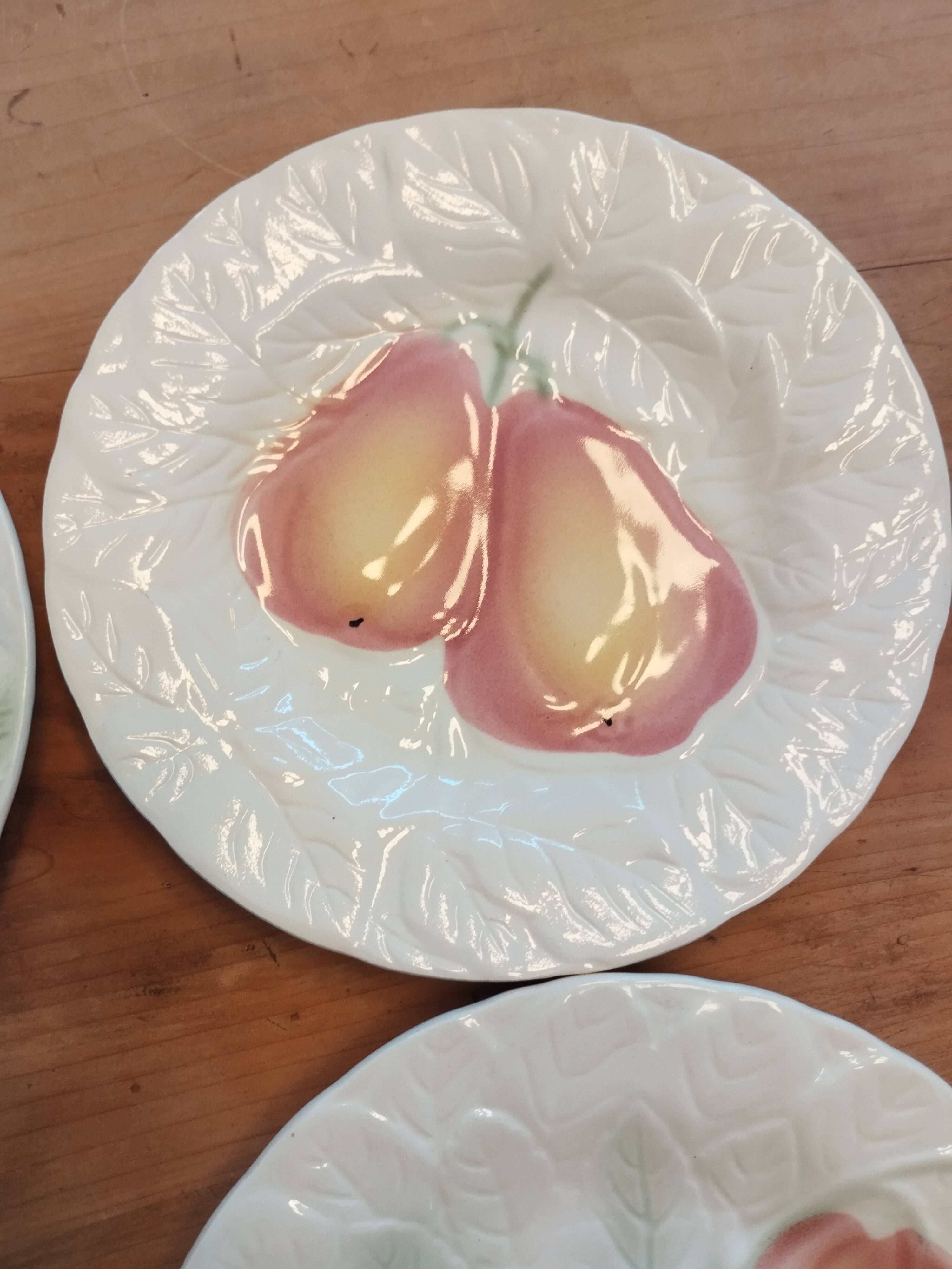 5 assiettes à dessert en barbotine Salins les Bains