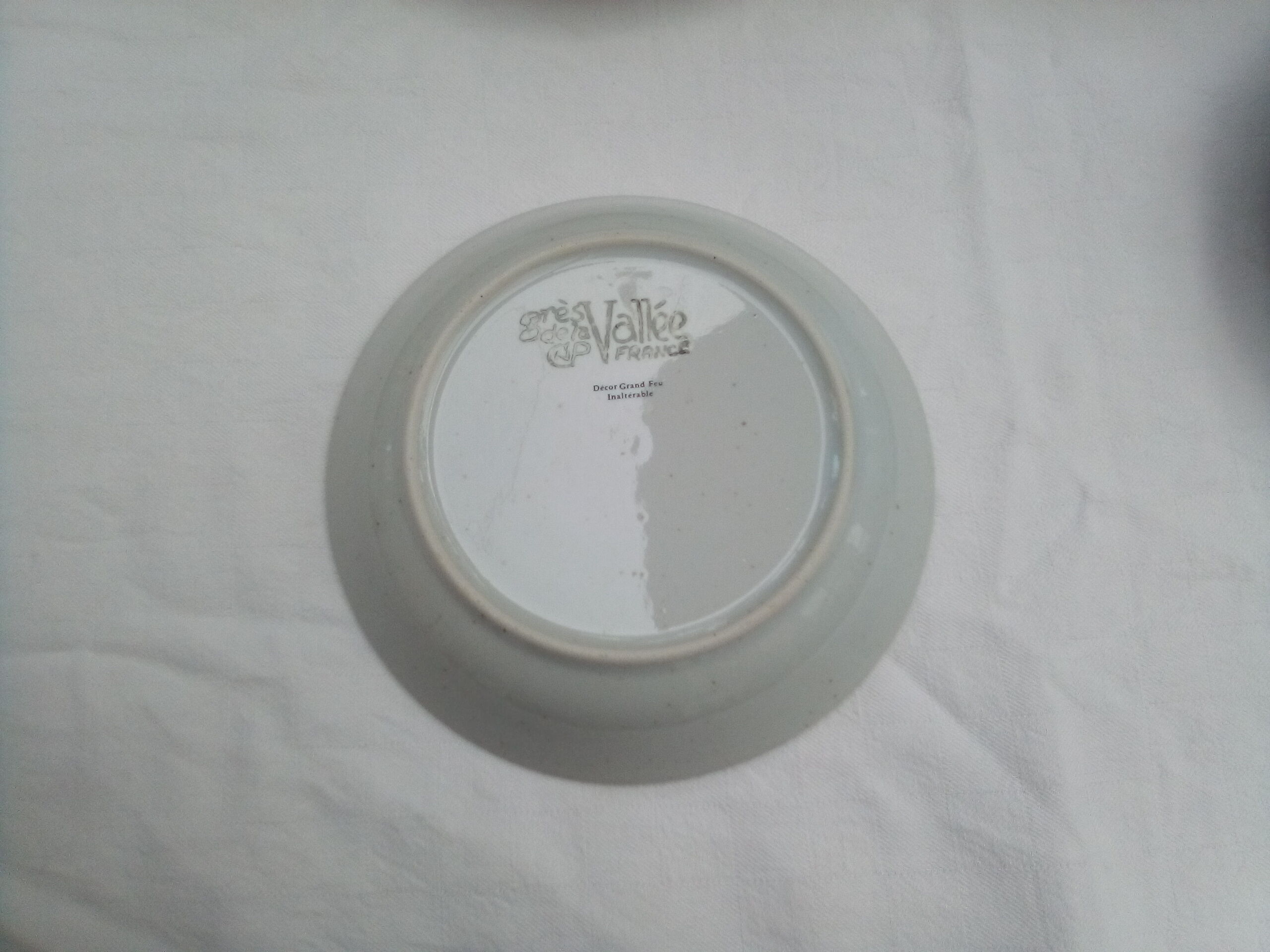 6 hollow sandstone plates