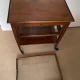 Serving Light mahogany English tea table. Beveled windows. circa 1900. Removable glass top.