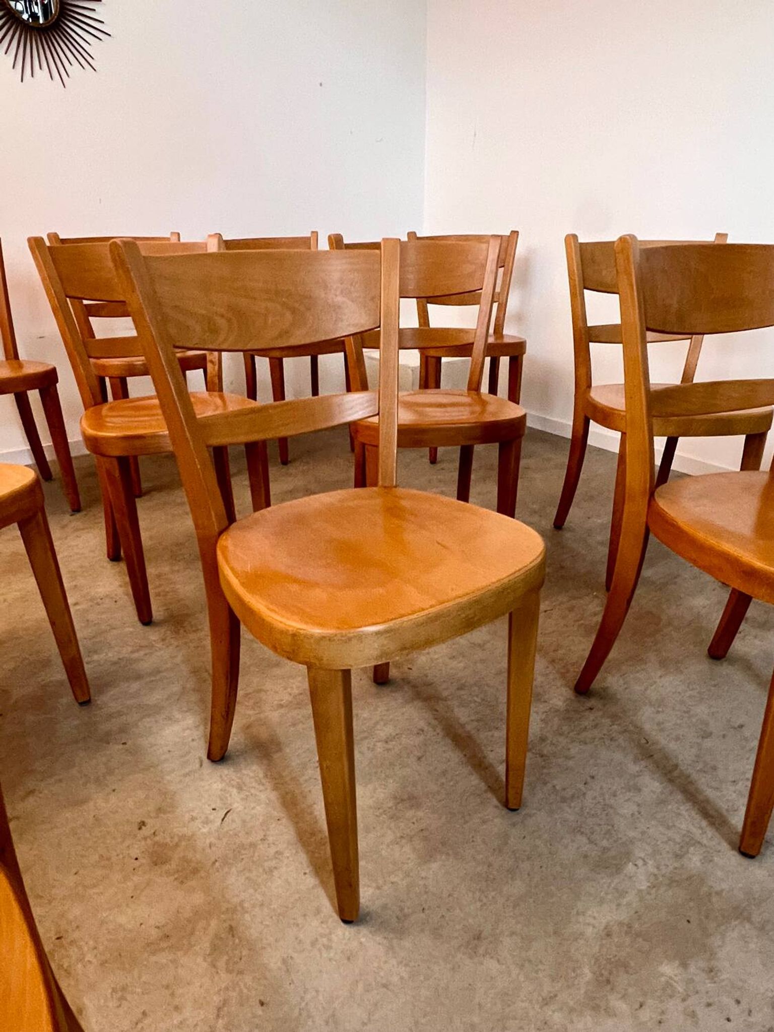 Lot 12 wooden bistro chairs by Horgen Glarus 70s vintage