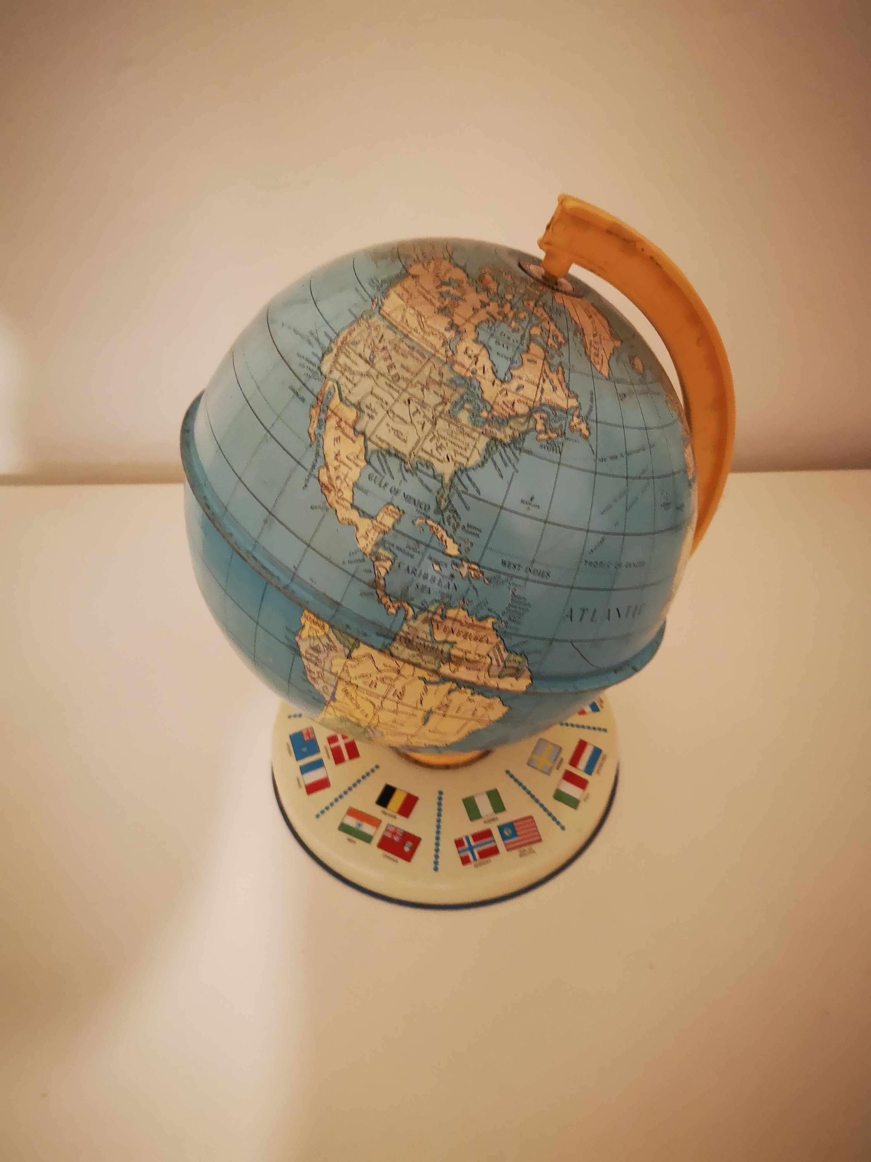 Metal Globe in 50s/60s