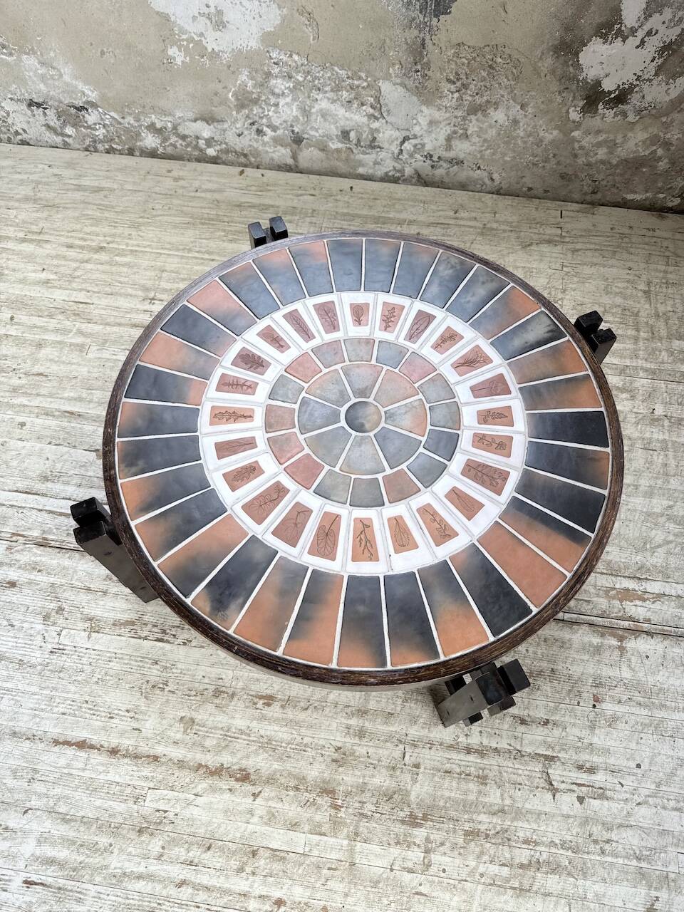 Round coffee table Roger Capron herbarium terracotta