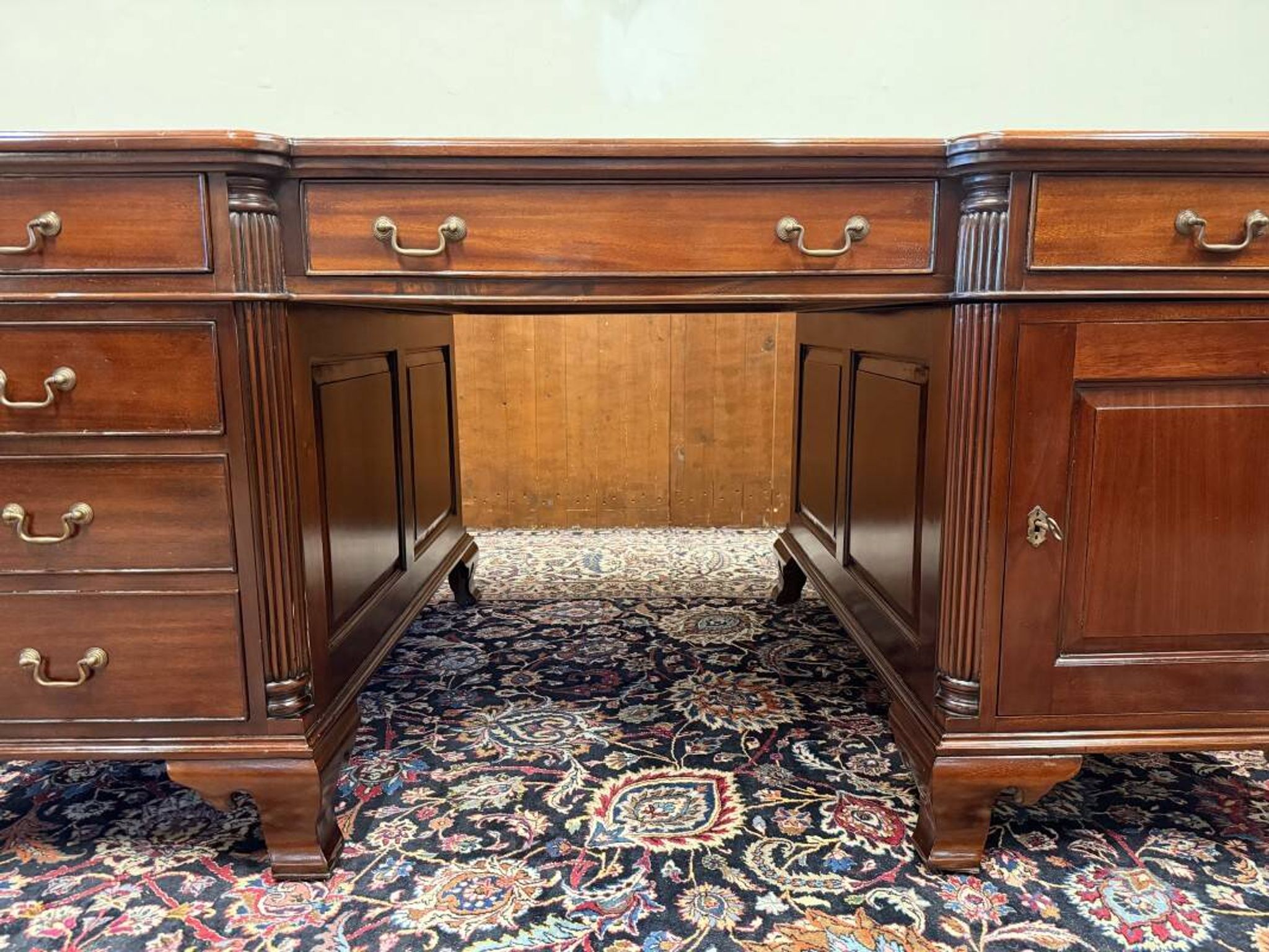 Classic English desk with green leather