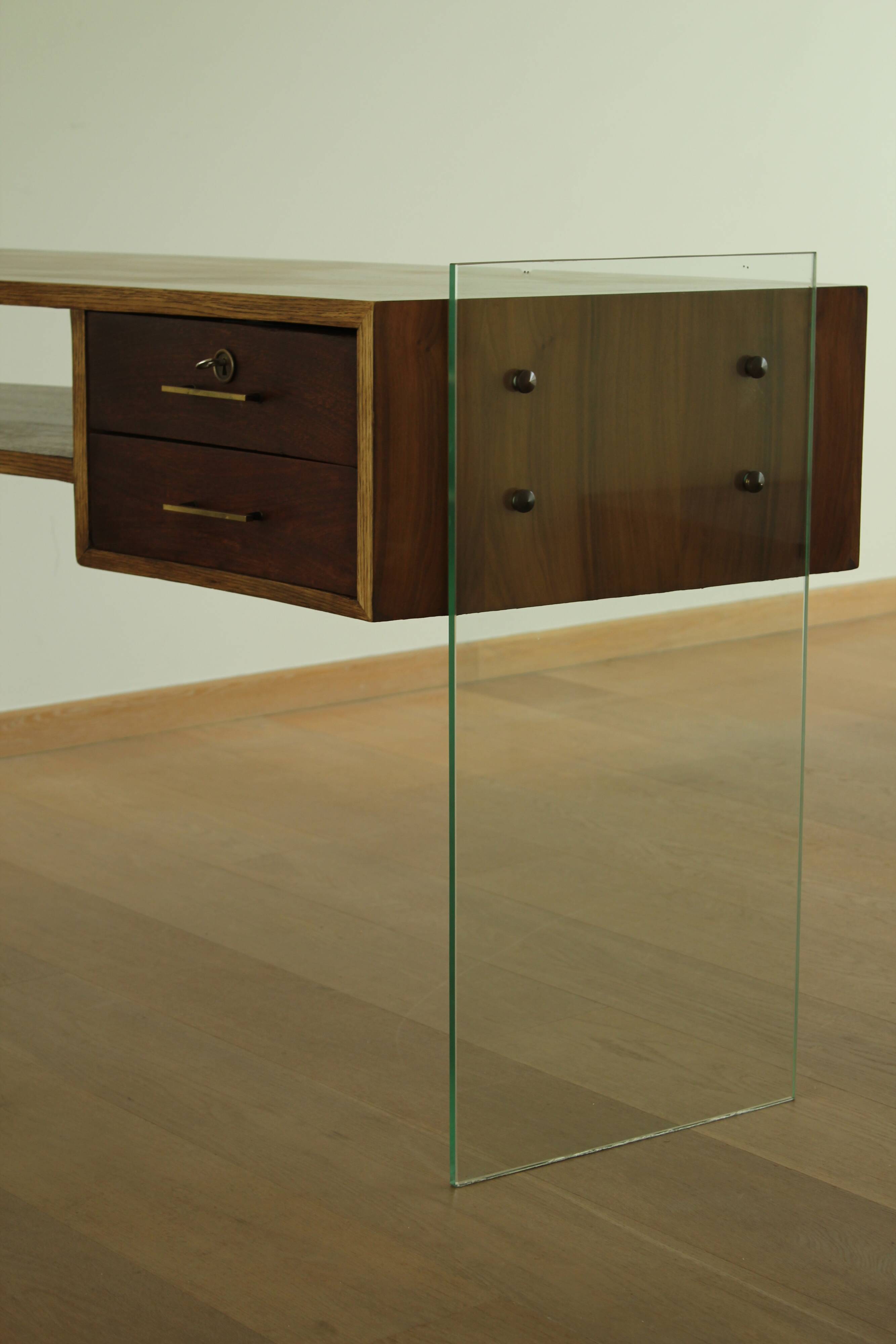 Bureau en verre français des années 1950