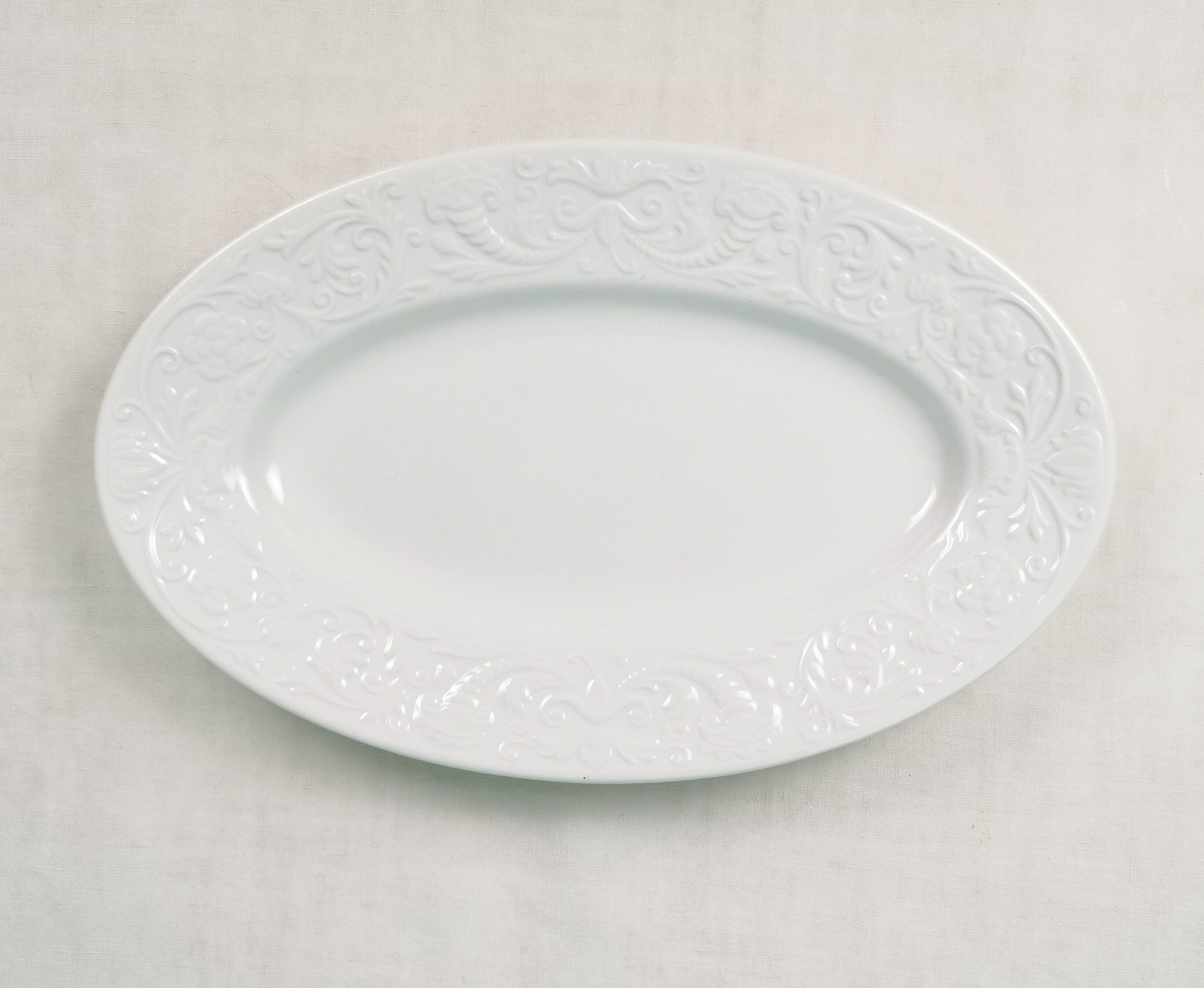 Oval dish Renaissance model Richard Ginori