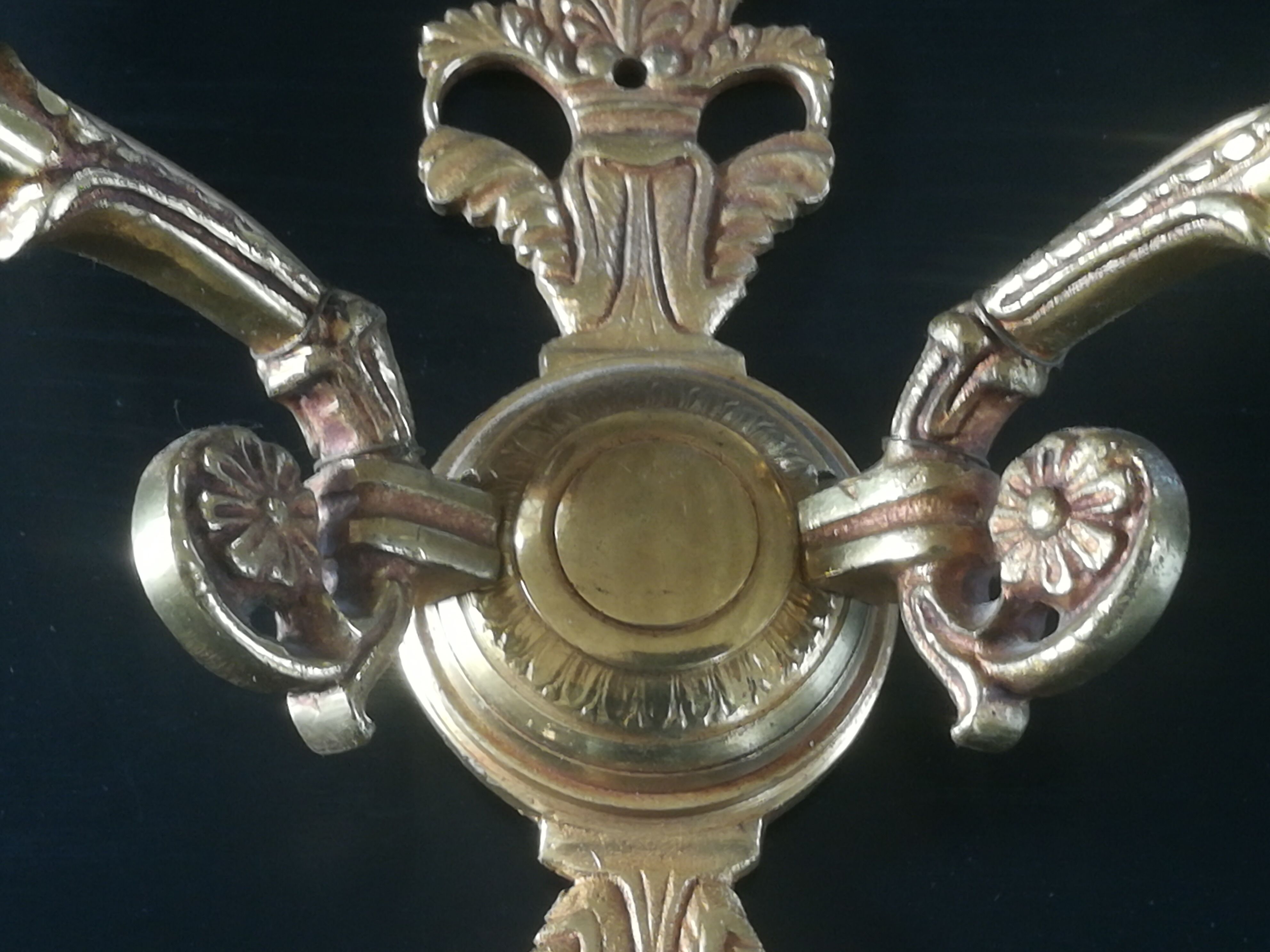 Paire d'appliques style Empire en bronze doré