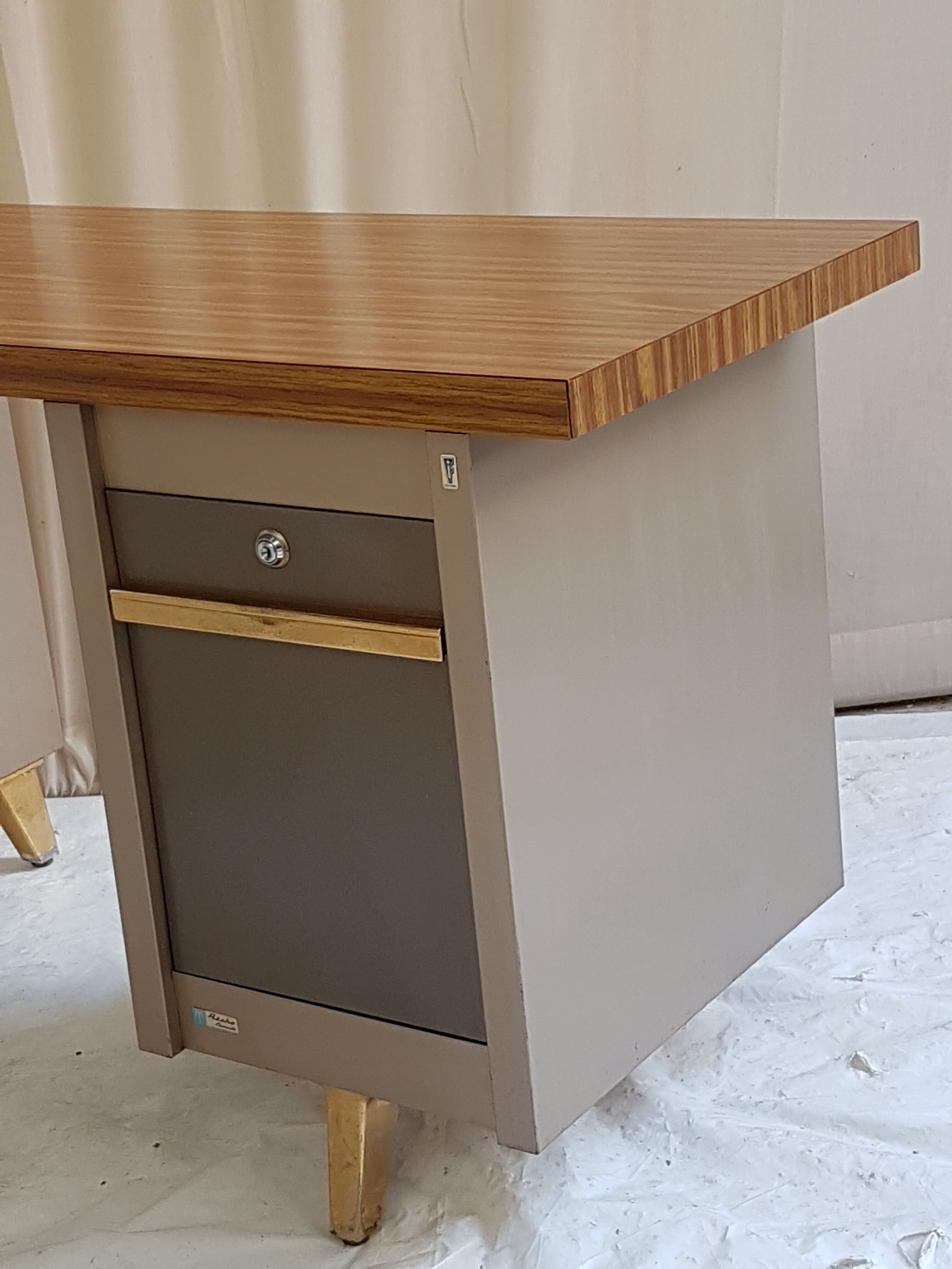 Metal desk vintage 60s