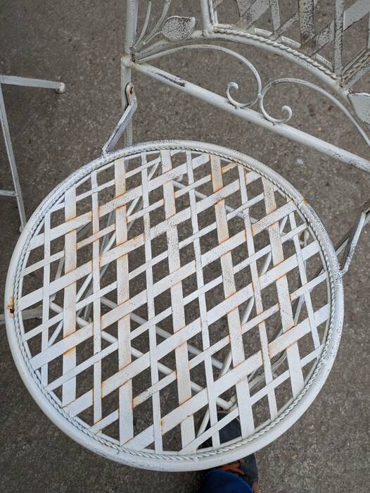 white wrought iron garden furniture
