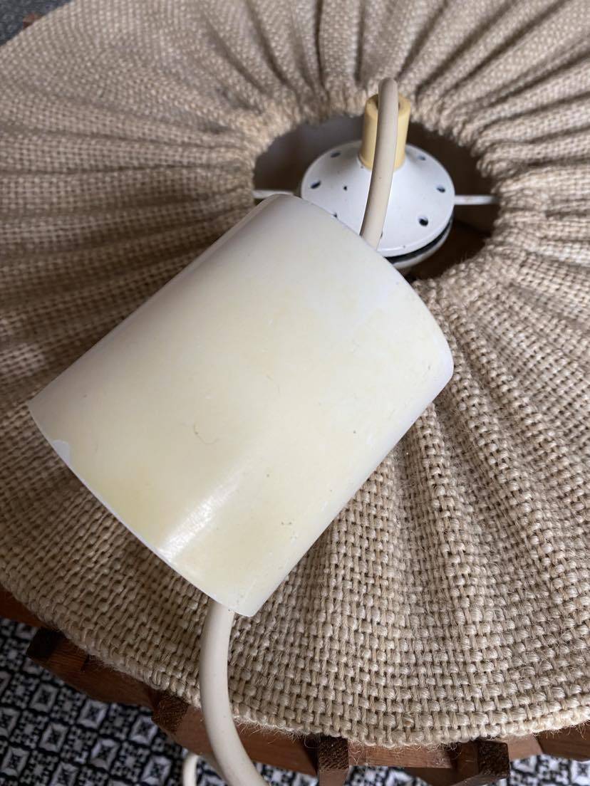 Graphic Scandinavian pendant light in wood and fabric from the 60s and 70s