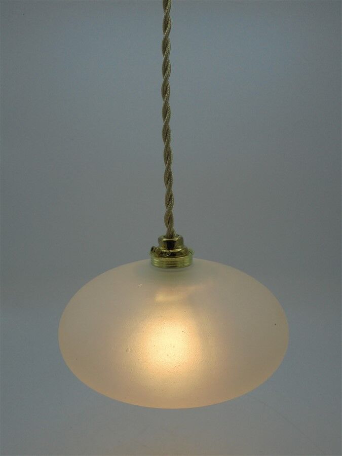 Suspension en verre dépoli