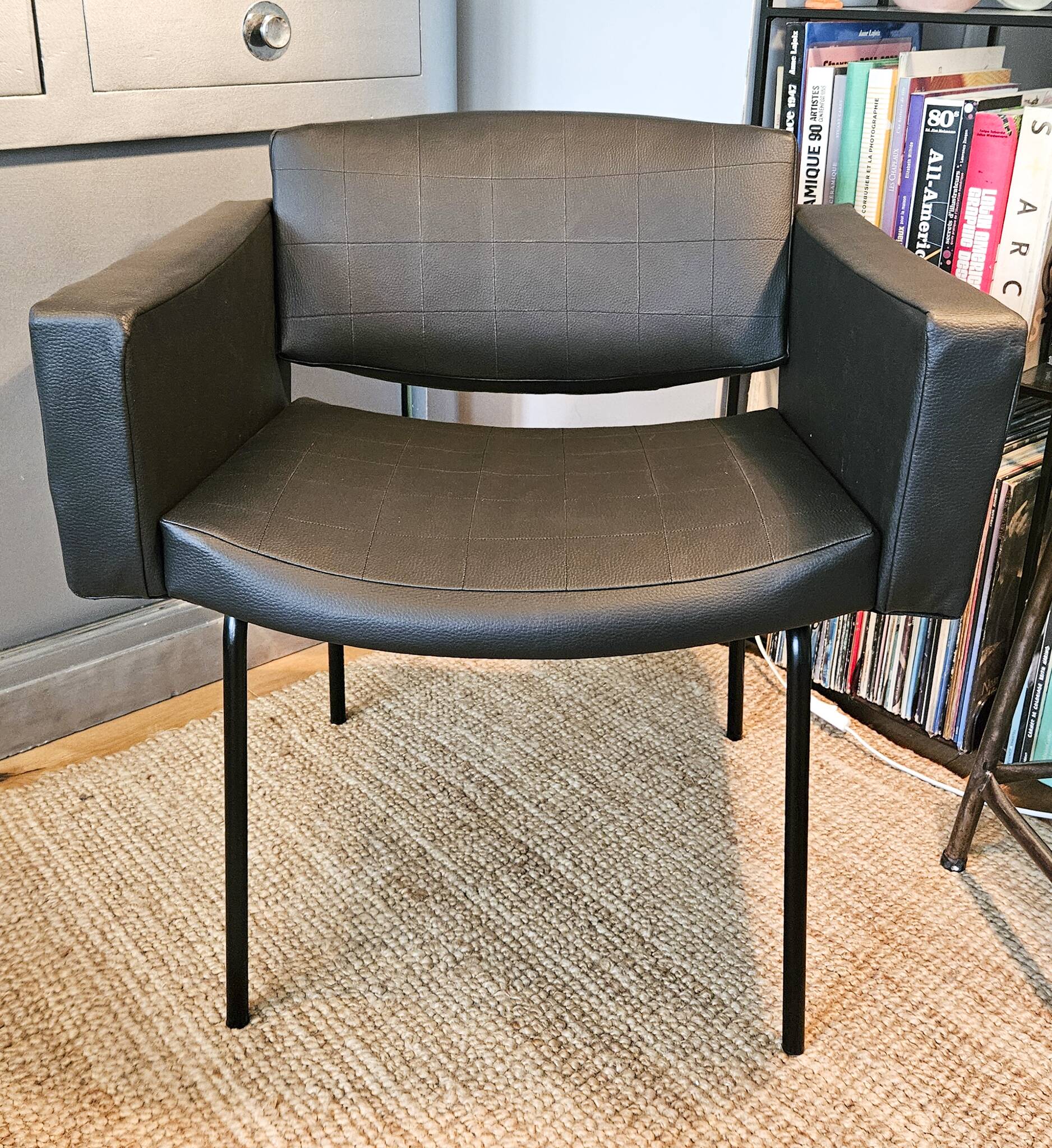 Fauteuil « Conseil » de Pierre Guariche 1960