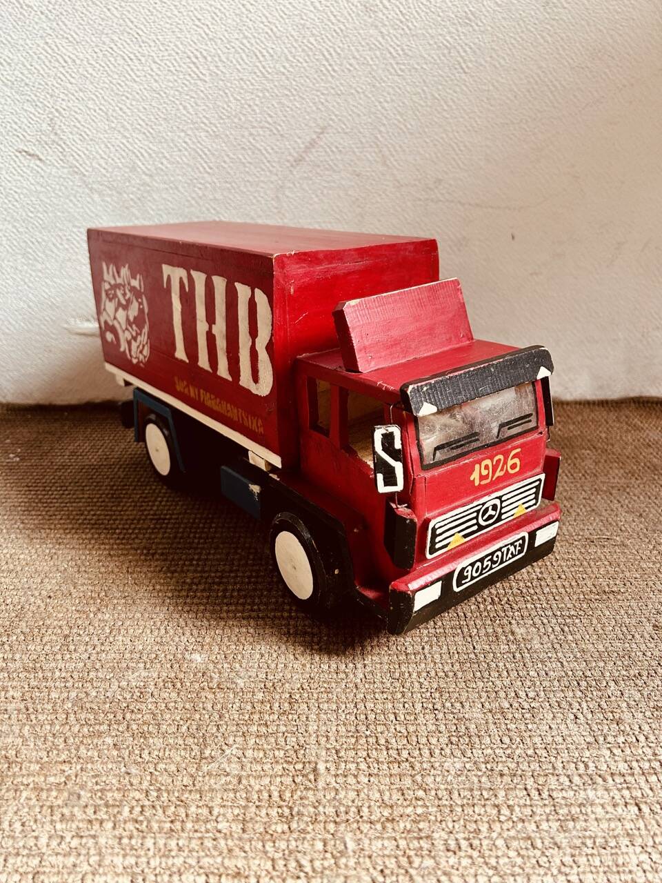Wooden truck / madagascar / handmade