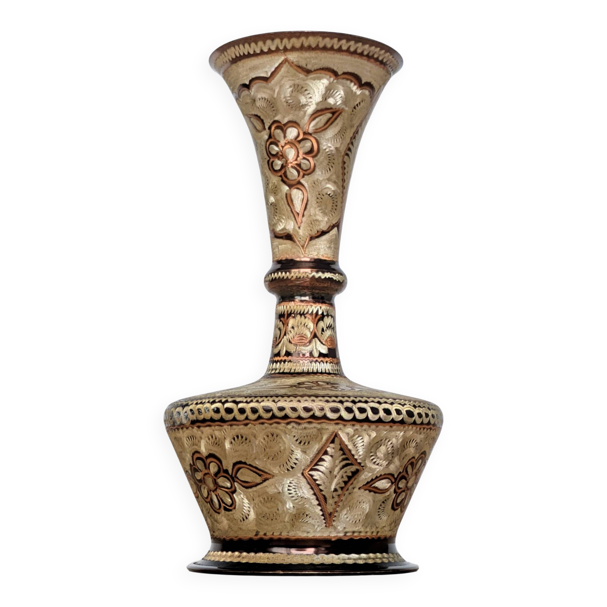 Decorative handcrafted vase in chiseled copper - Floral motifs - Orient / India
