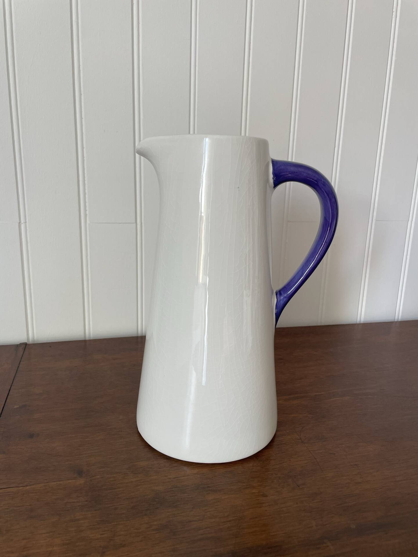 Pichet carafe en céramique blanc et bleu
