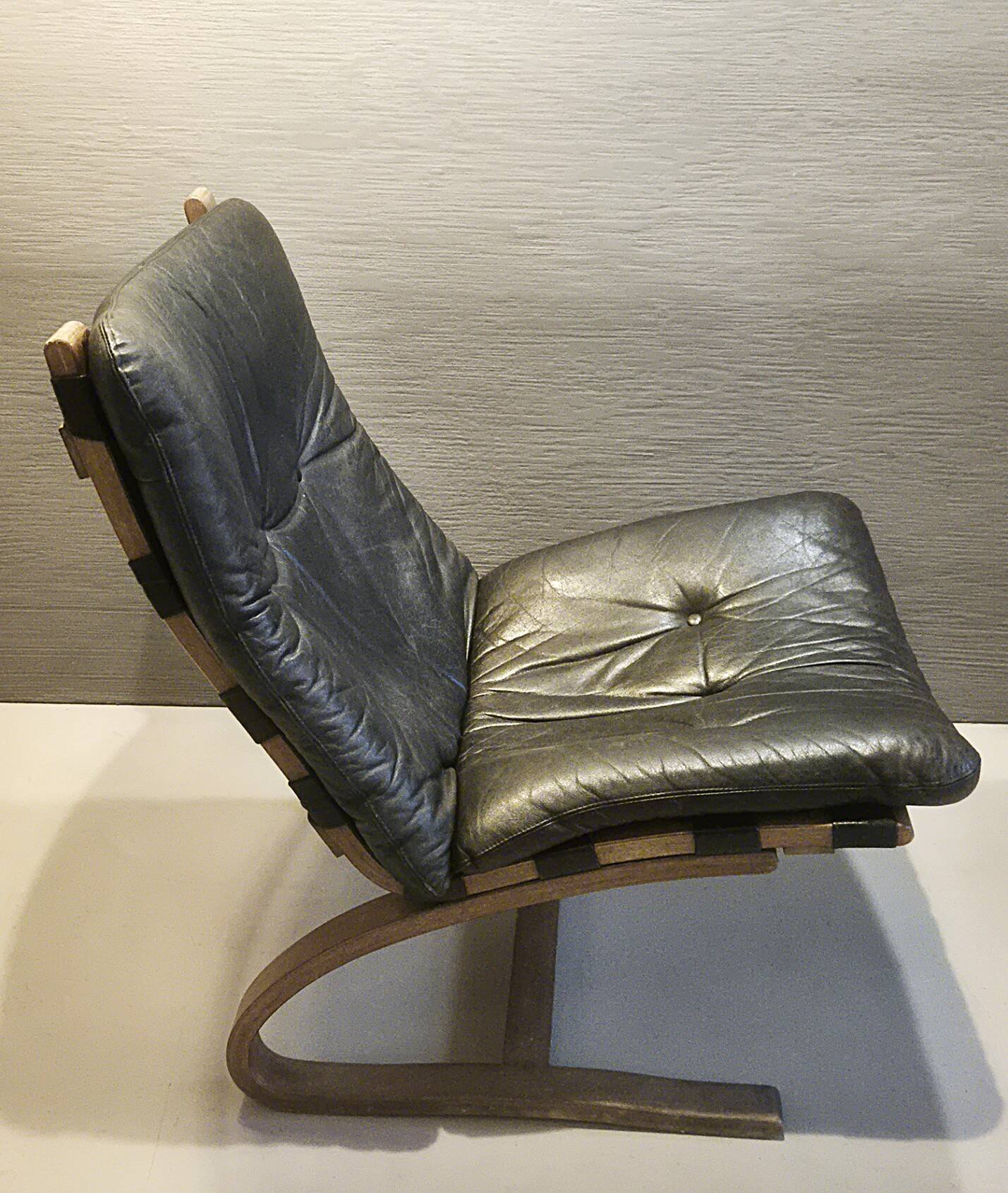 Pair of Scandinavian armchairs "Kengu" by E. & N. Solheim for Rybo, 1970