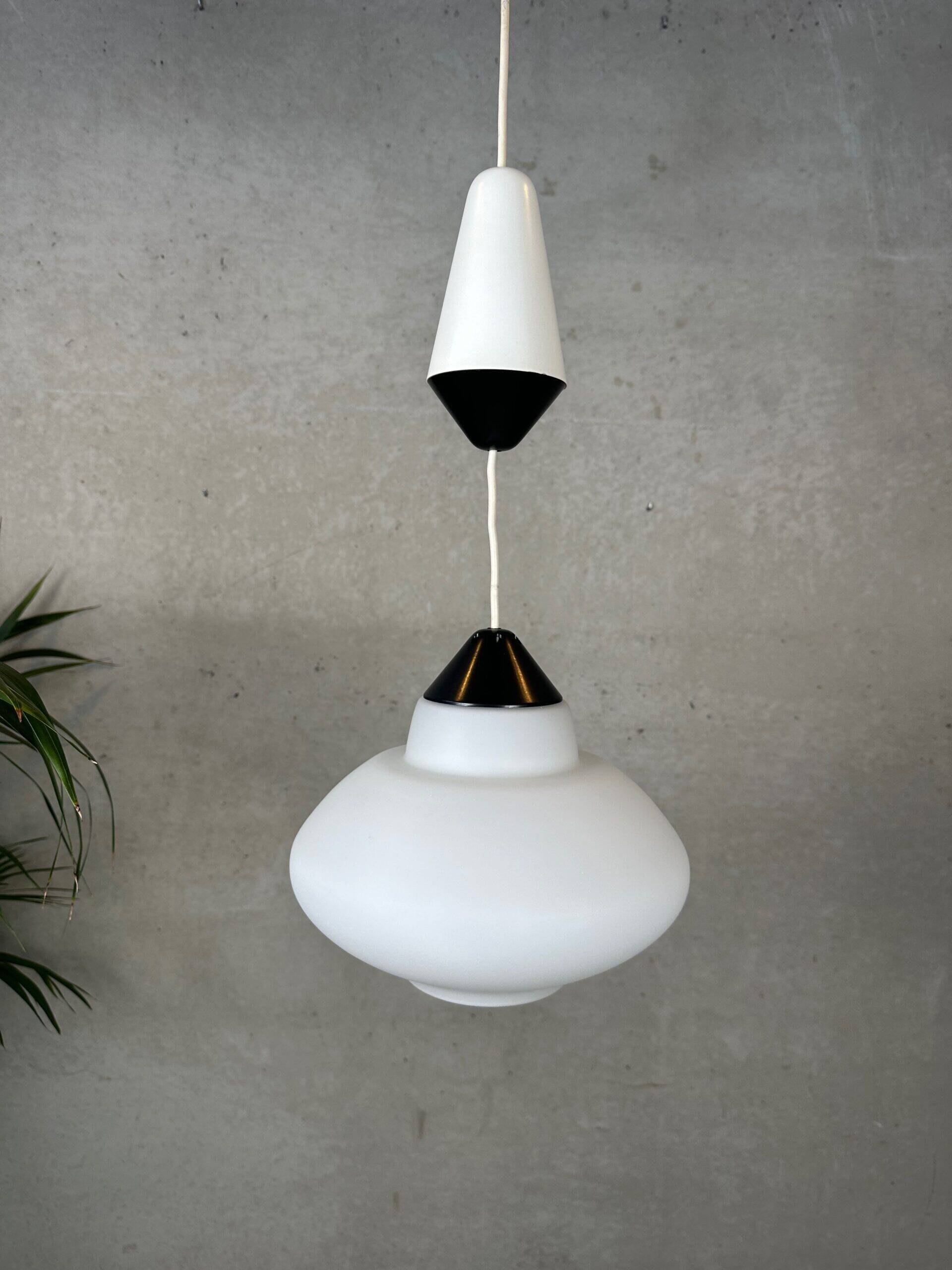 Suspension opaline vintage – Philips