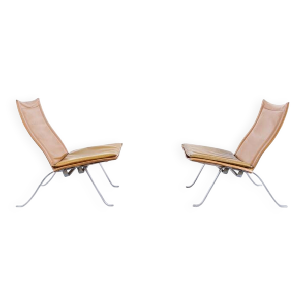 Imposante paire de fauteuils cuir et acier années 60'