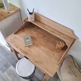 Desk / Dressing table in solid elm from the early 20th century.