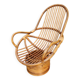 360-degree swivel chair in rattan
