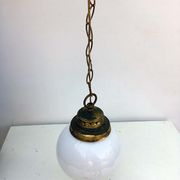Suspension in opaline