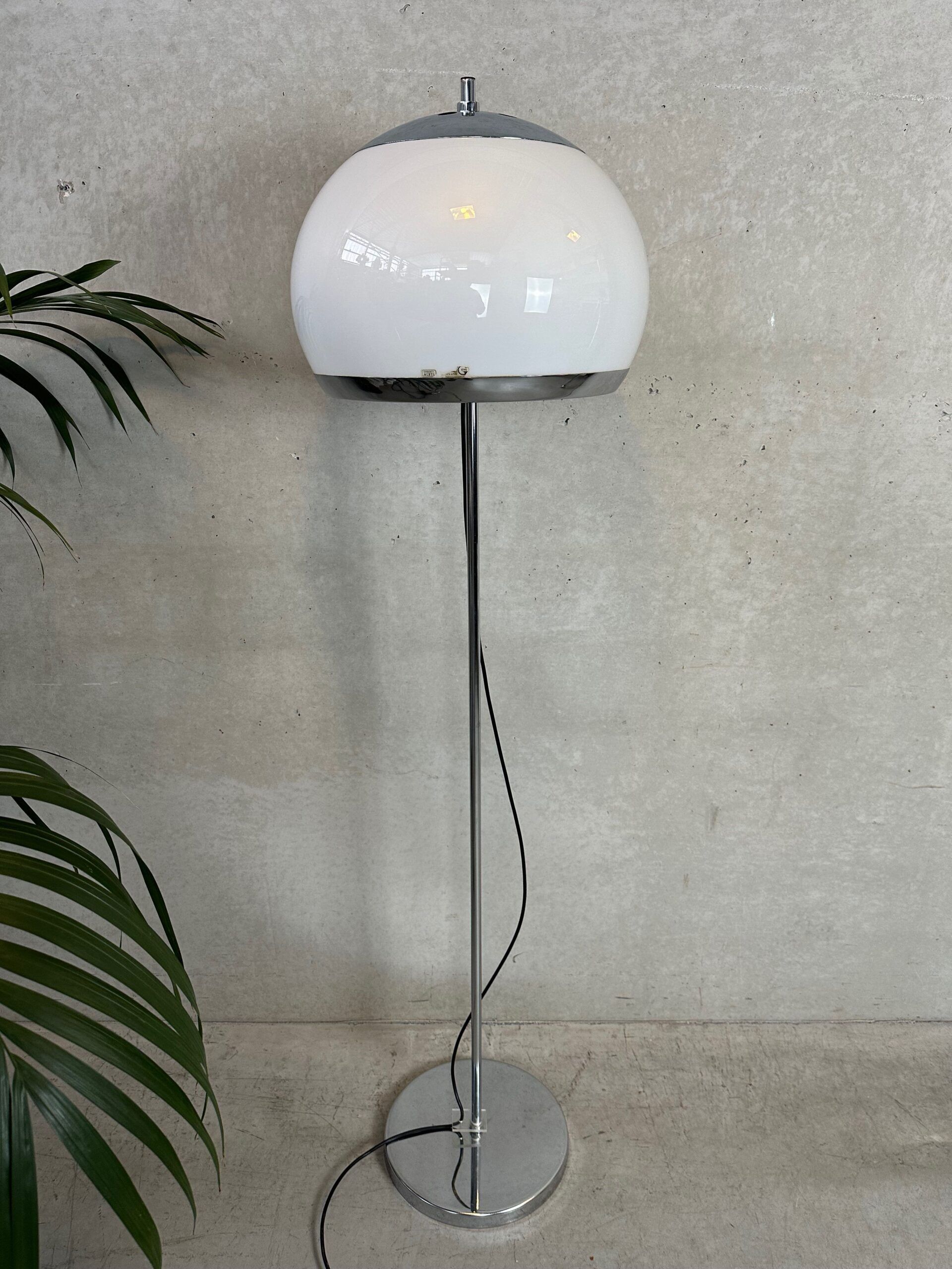 Vintage floor lamp – Exclusive GEVE – 1960s