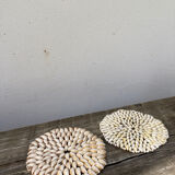 Duo de dessous de plat coquillages nacre vintage