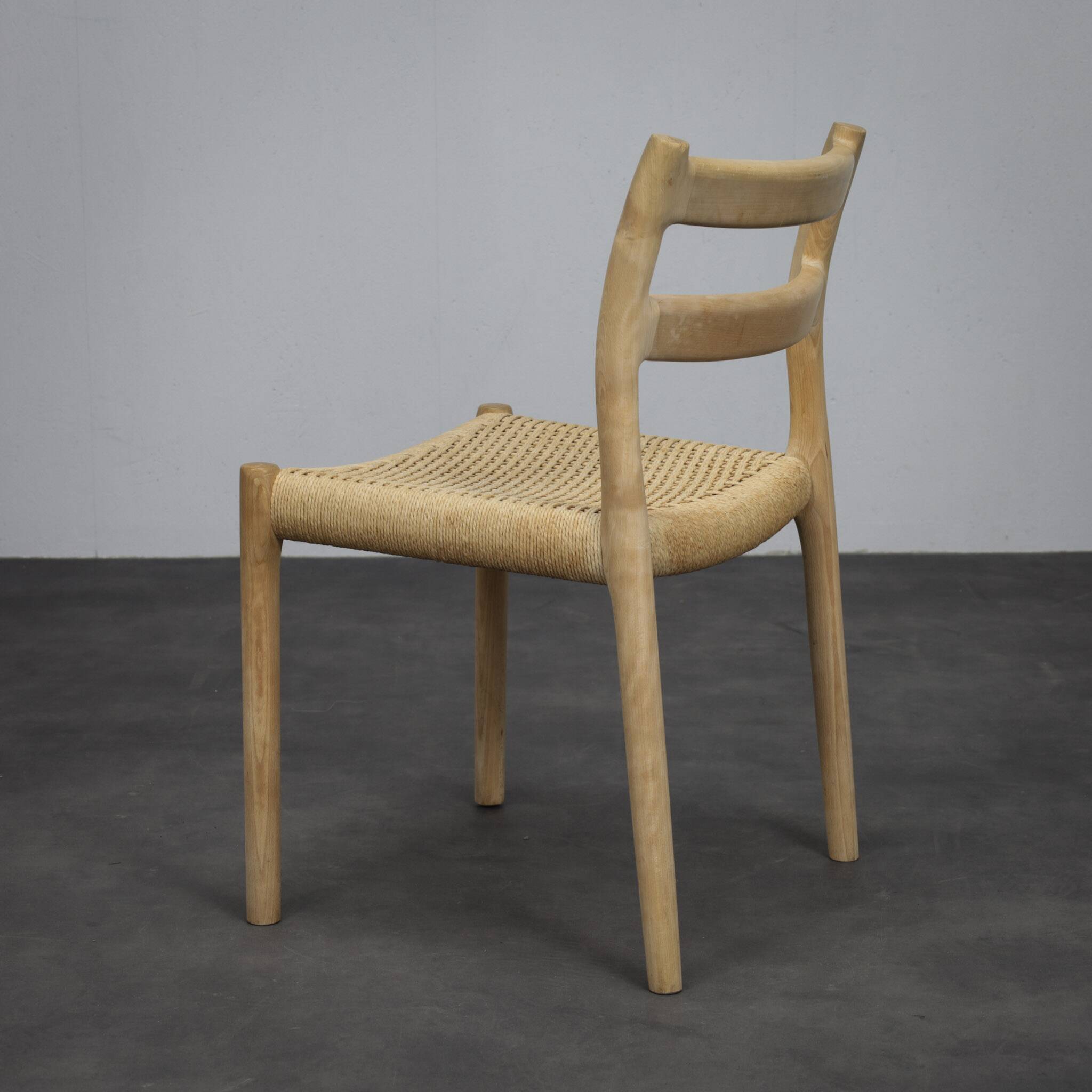 Ensemble de 6 chaises de salle à manger modèle 84 par Niels Otto Møller, années 1970.