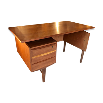 Desk year 50