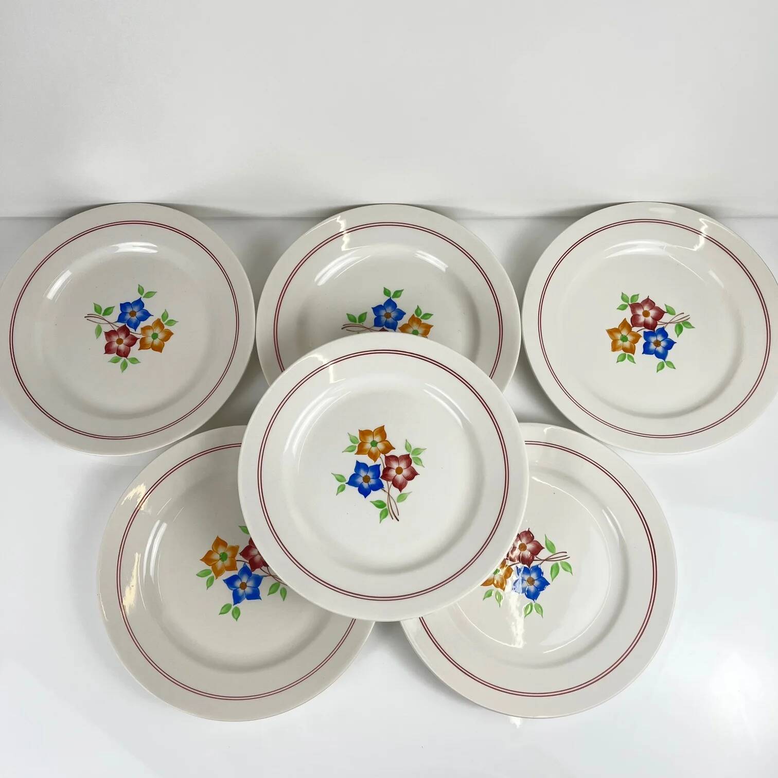 Set of 6 flat plates "The Hive", Moulins des Loups, 20th century