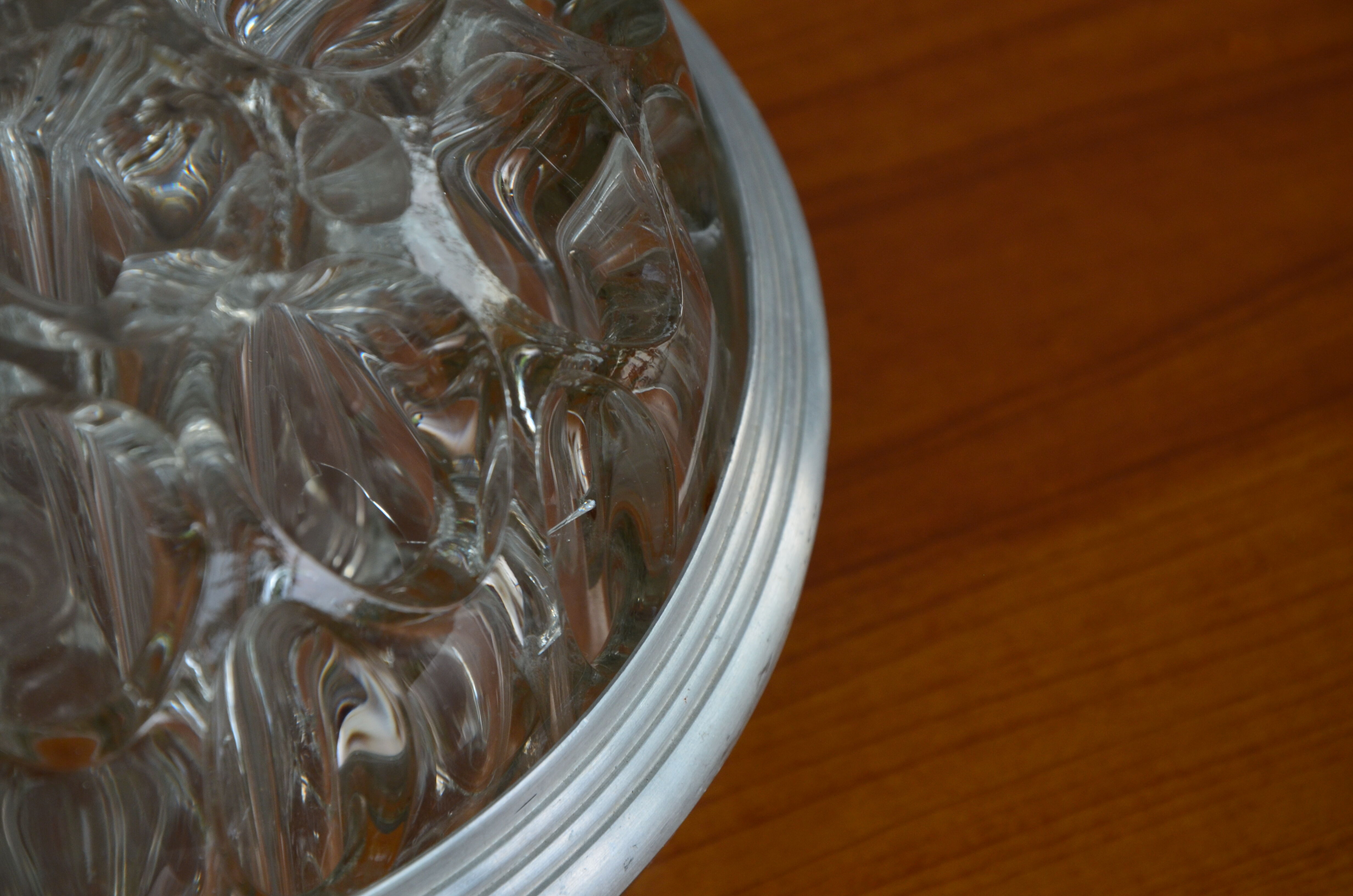 31-hole glass flower pick