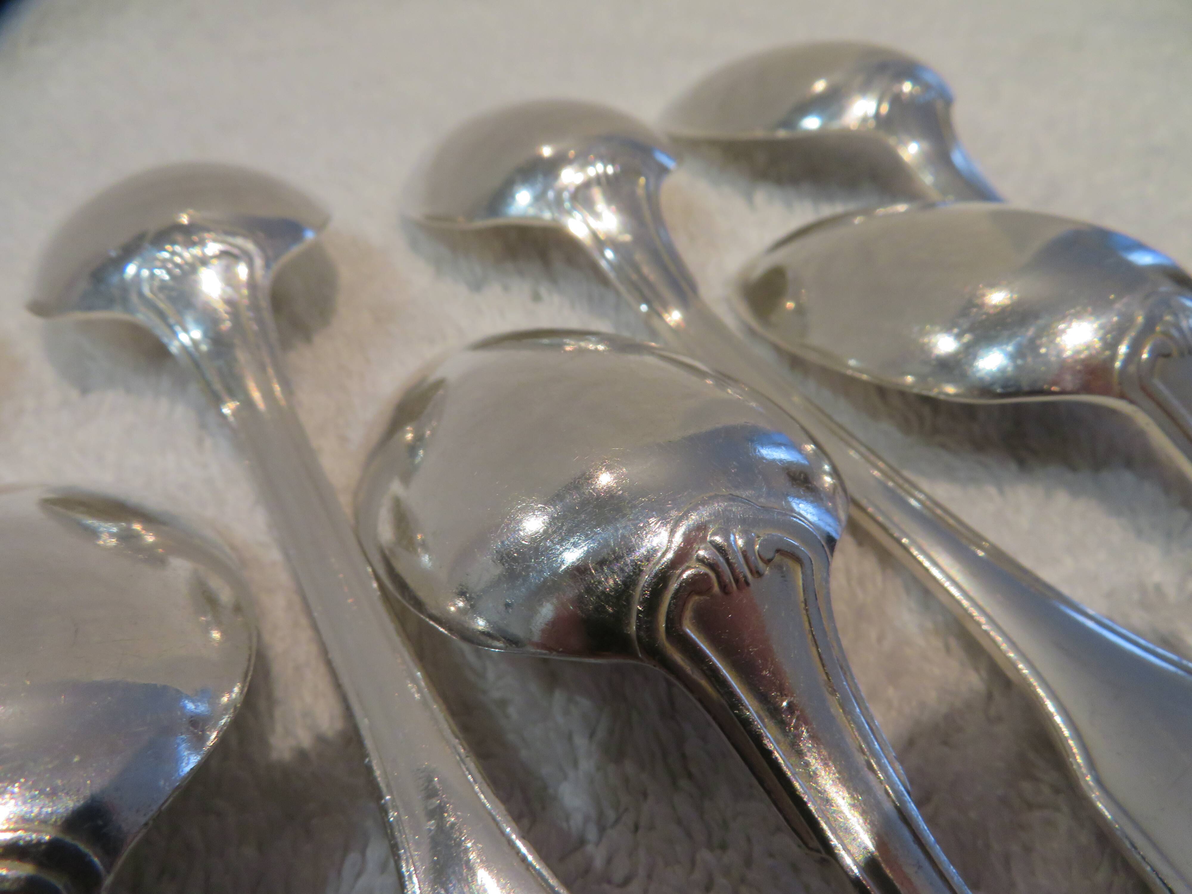 11 silver-plated dessert spoons by Christofle Vendome, 17cm