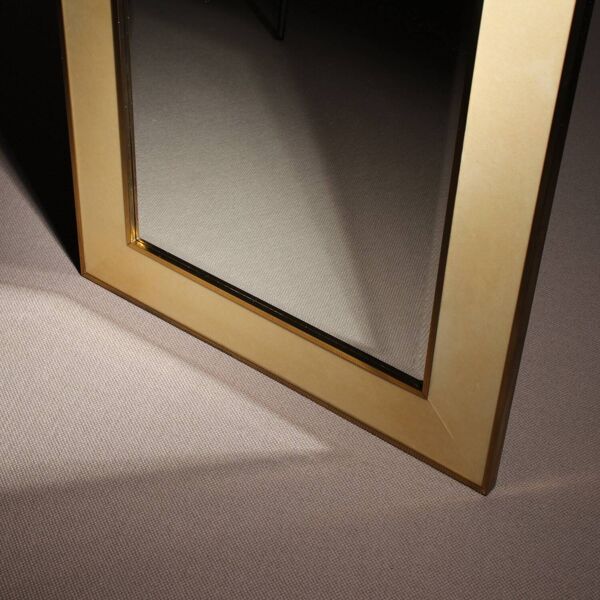 Miroir en parchemin de chèvre laqué par Aldo Tura, Italie années 1970
